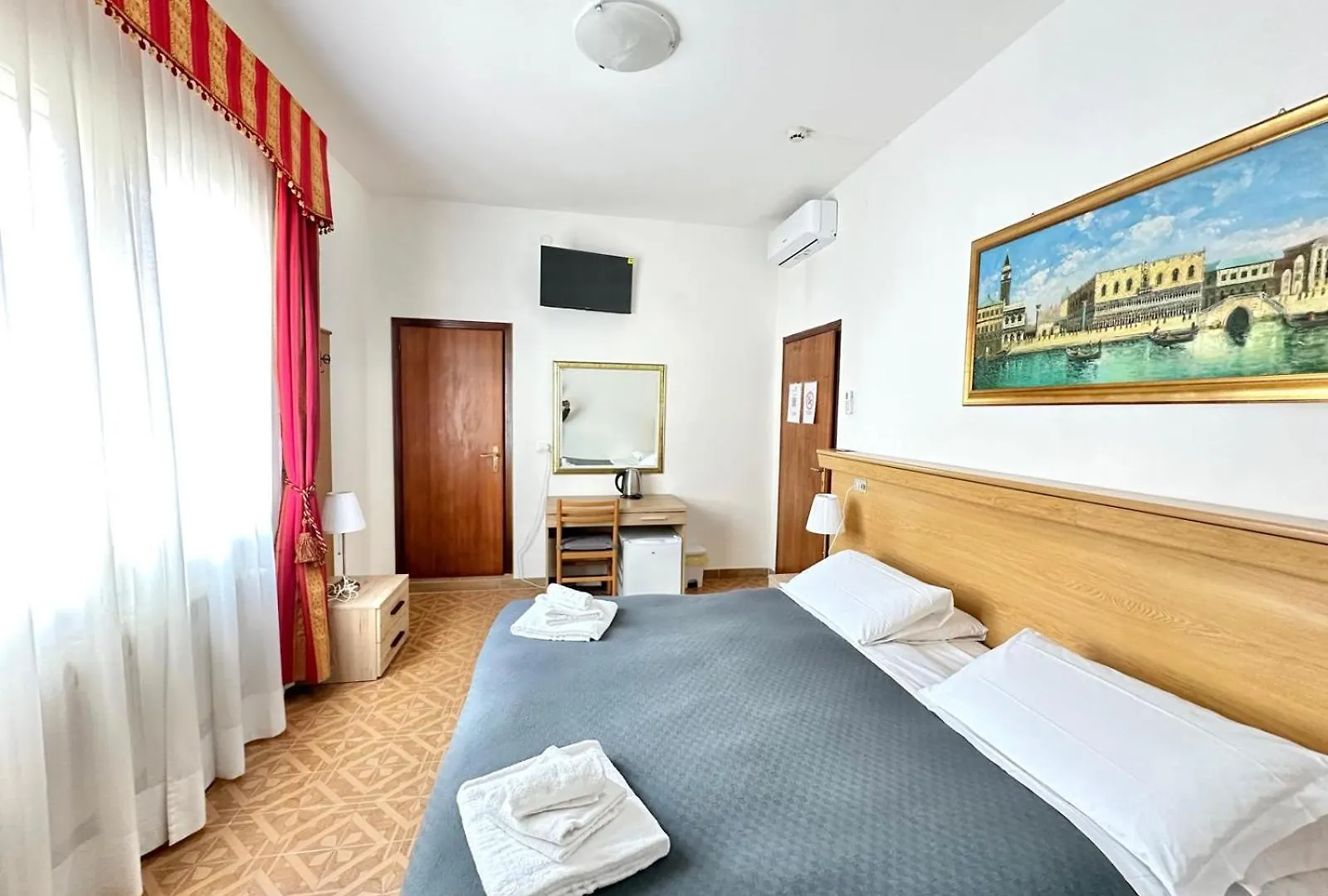 Hotel Tito Mestre İtalya