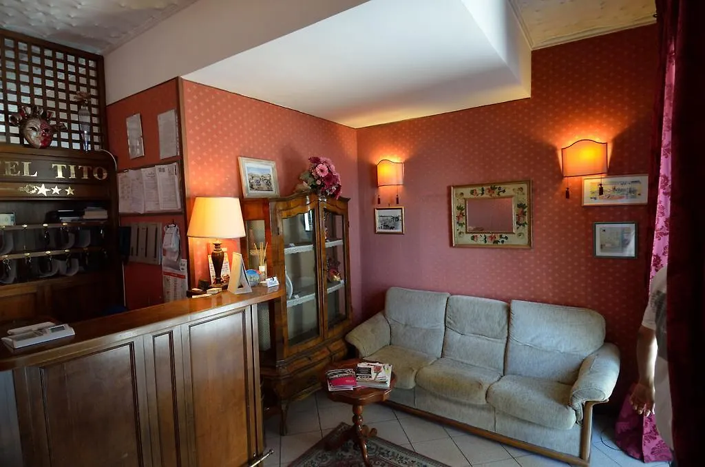Hotel Tito Mestre 3*,