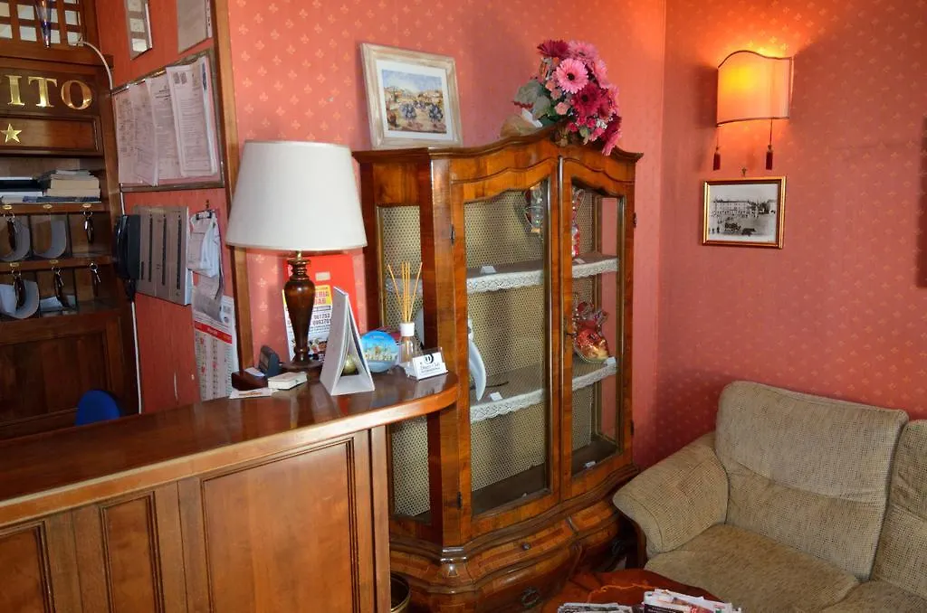 Hotel Tito Mestre 3*,  Italy