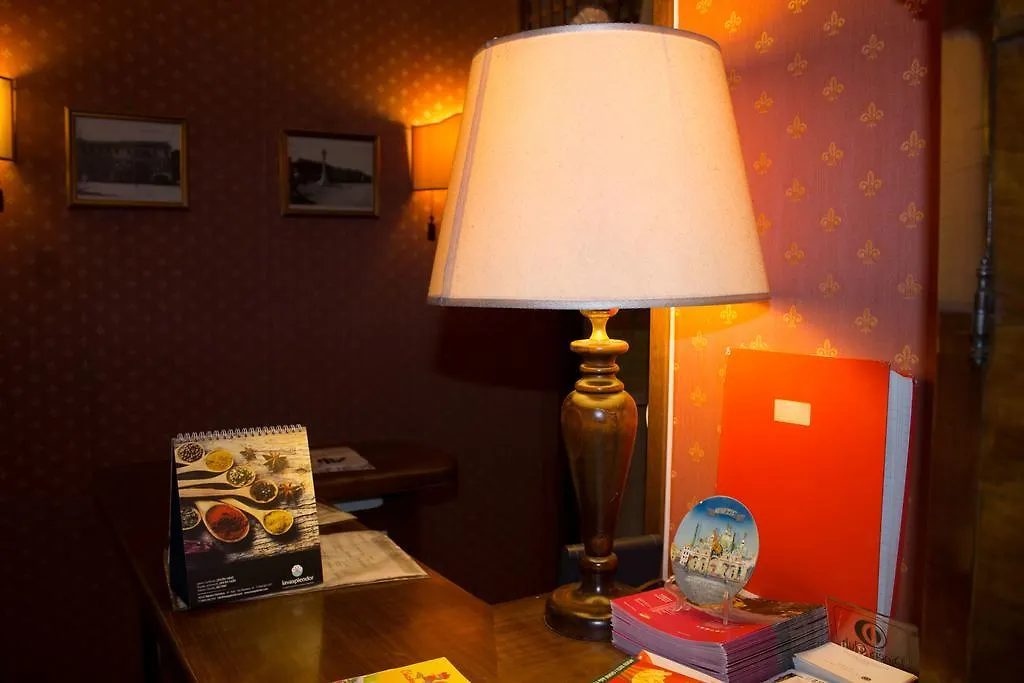 Hotel Tito Mestre 3*,