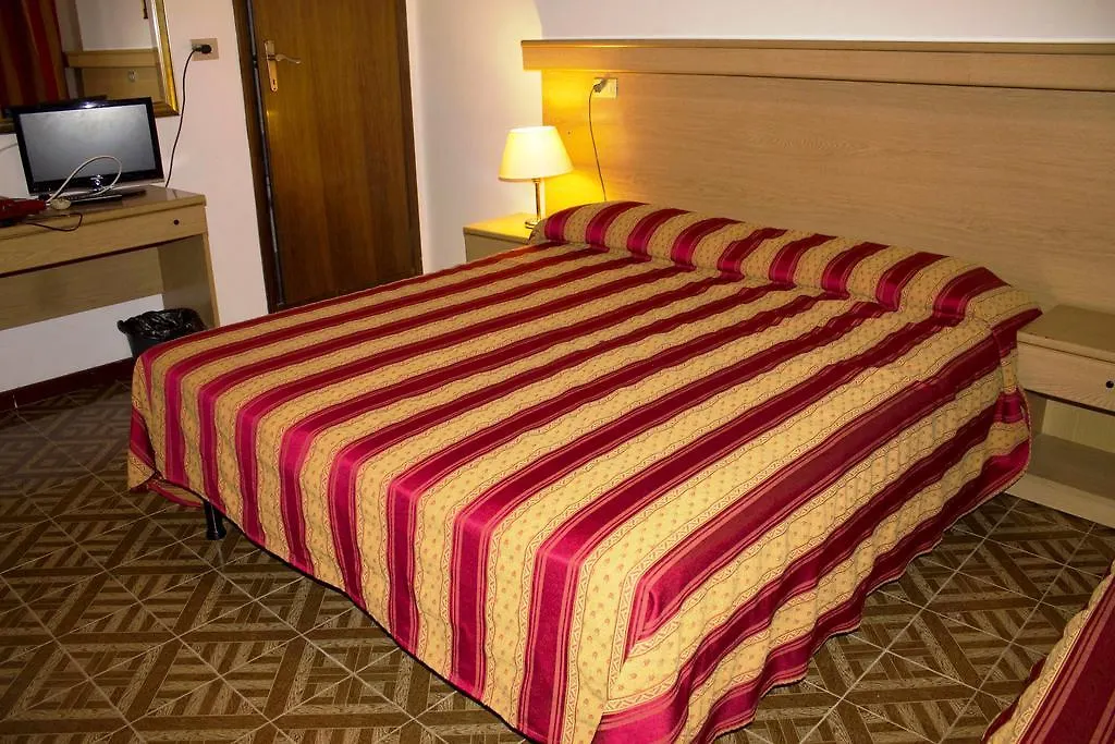 Hotel Tito Mestre