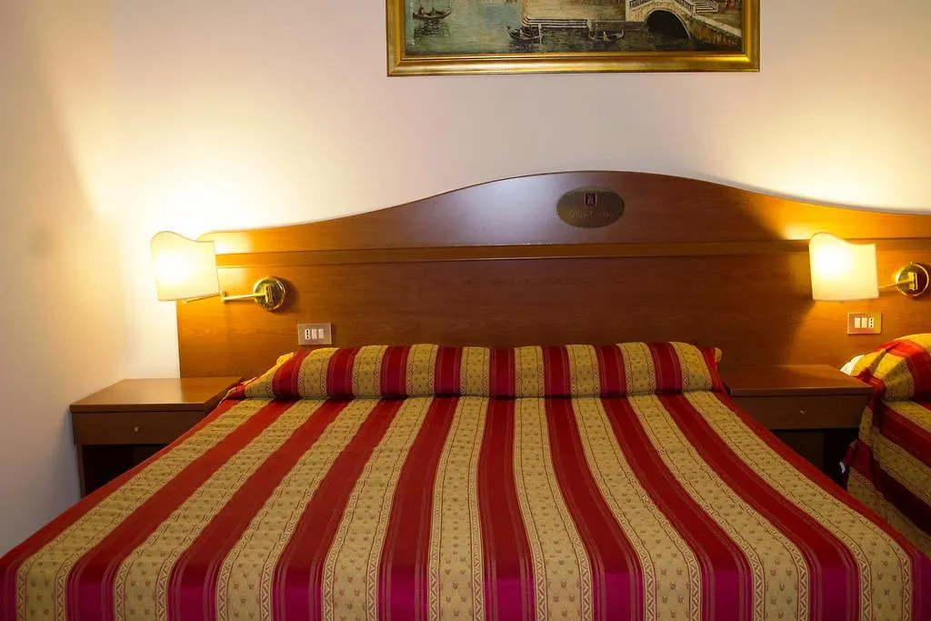 Hotel Tito Mestre